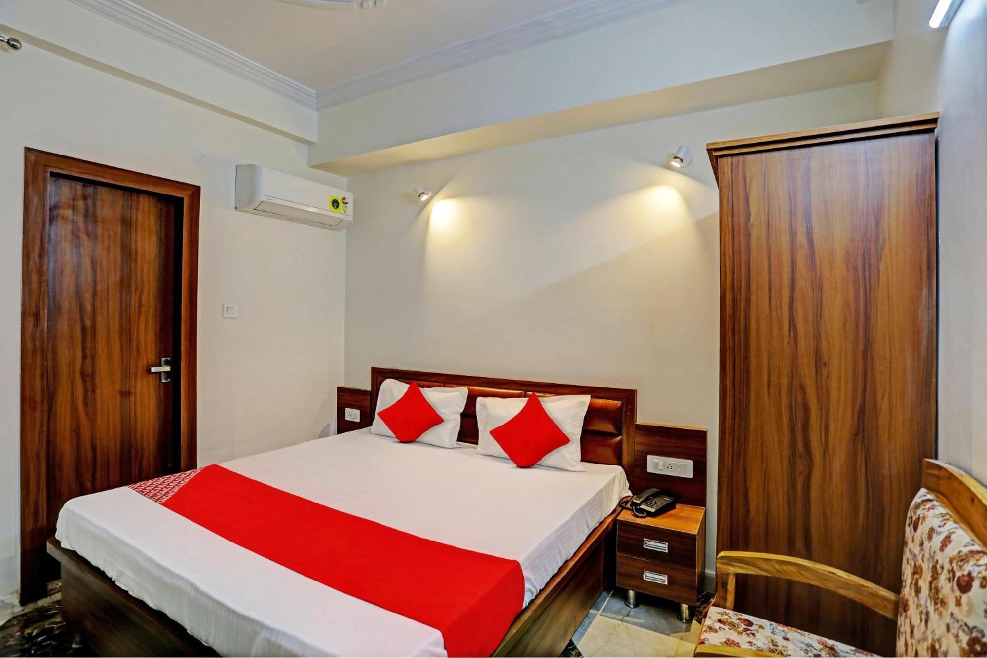 Hotel O Al Diwan Banquet And Suites Канпур Екстериор снимка