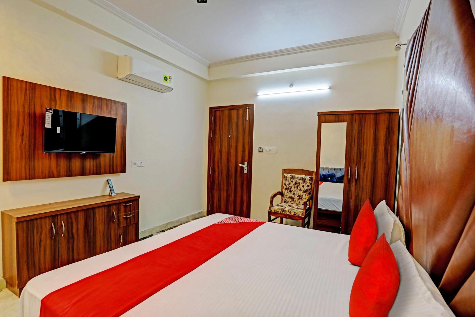 Hotel O Al Diwan Banquet And Suites Канпур Екстериор снимка