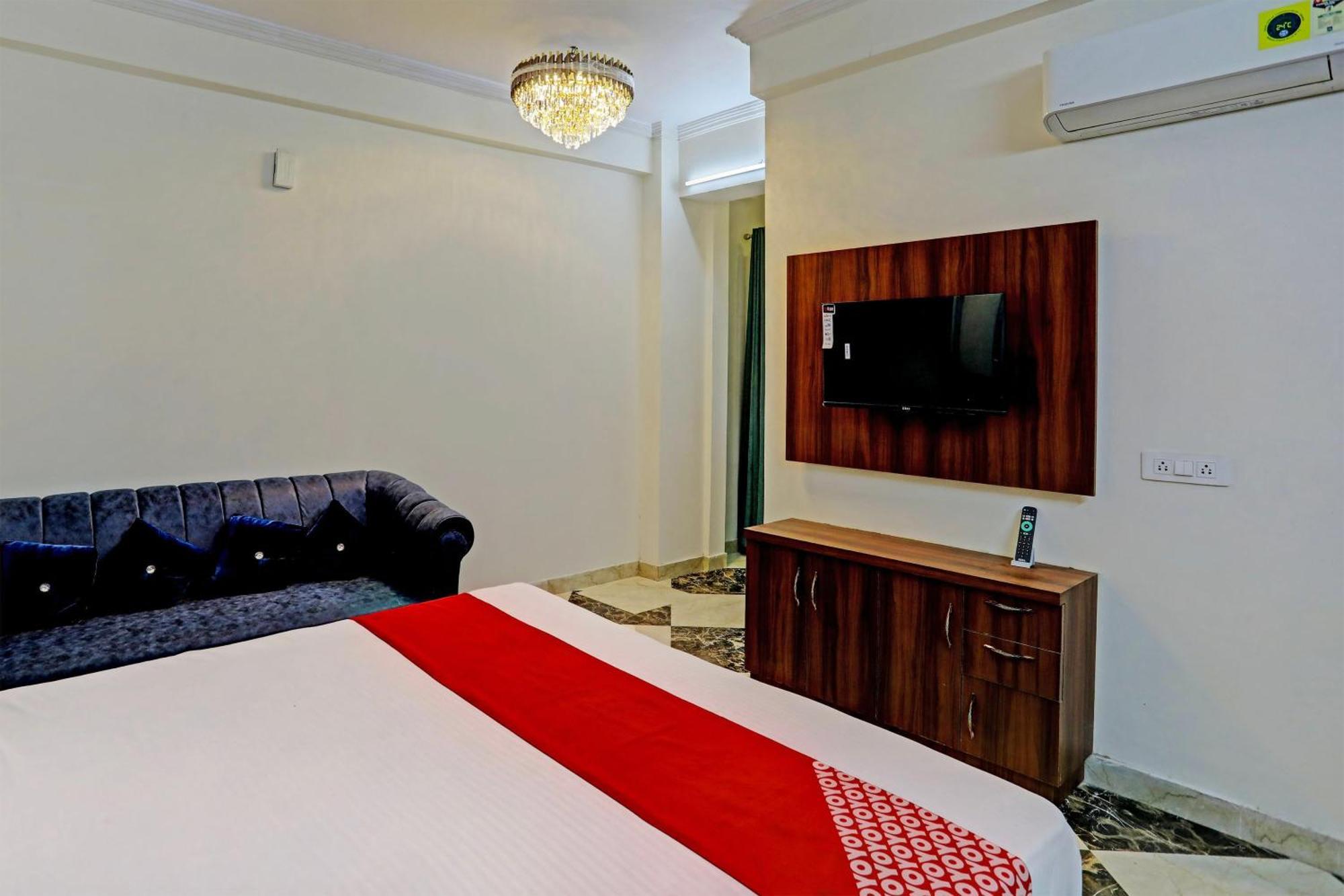 Hotel O Al Diwan Banquet And Suites Канпур Екстериор снимка