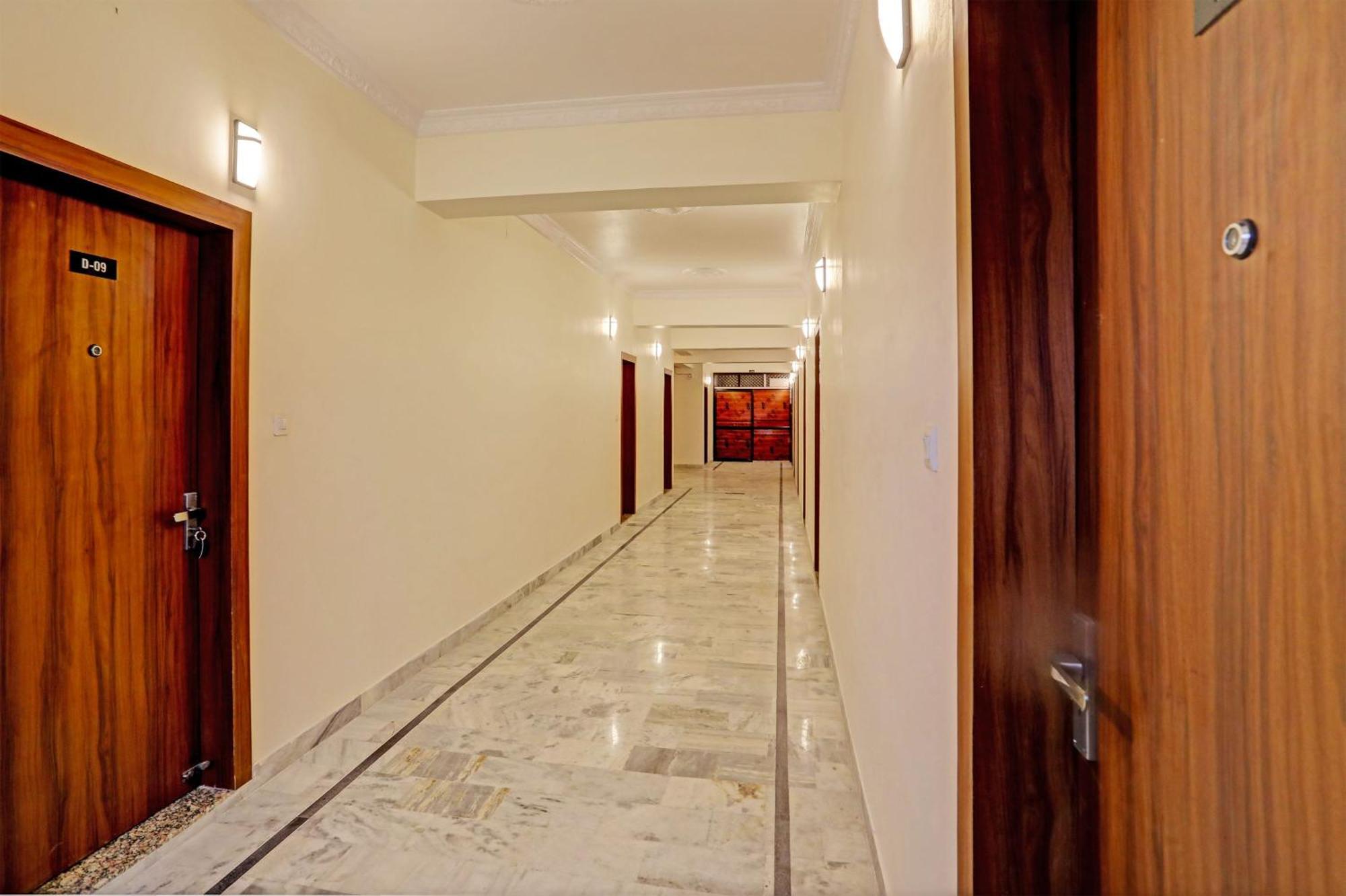Hotel O Al Diwan Banquet And Suites Канпур Екстериор снимка