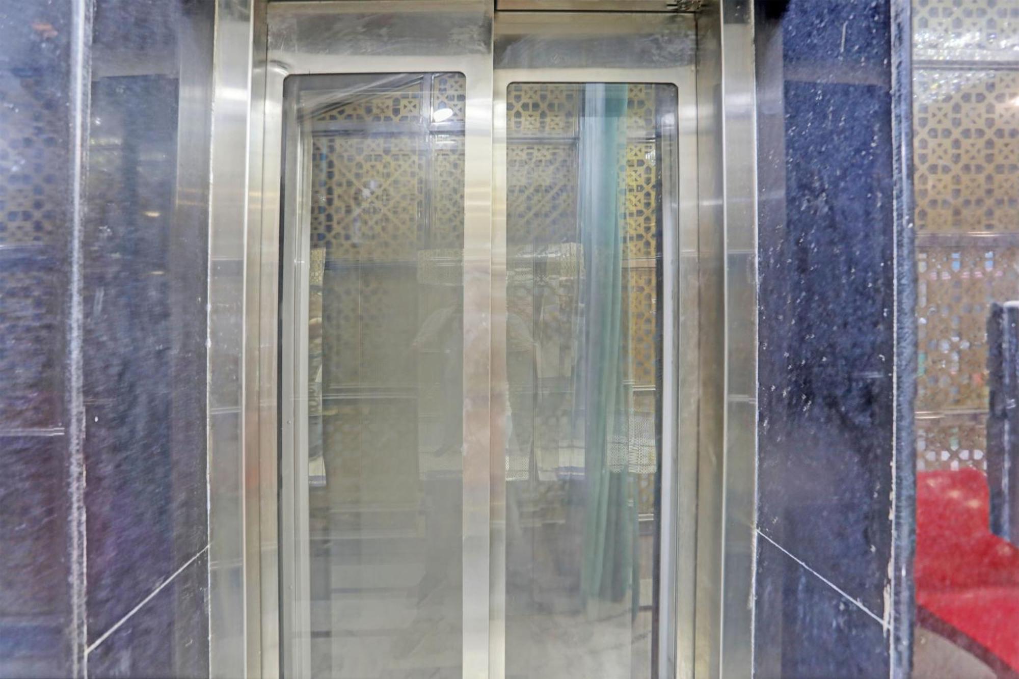 Hotel O Al Diwan Banquet And Suites Канпур Екстериор снимка