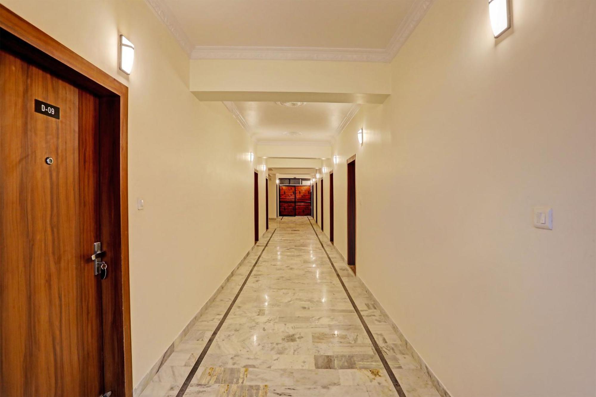 Hotel O Al Diwan Banquet And Suites Канпур Екстериор снимка
